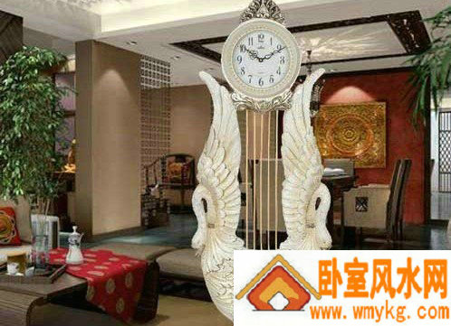 ����ʱ�Ӿ�Ȼ���Ա�ɷ���ҰڷŲ��Ը��̶�������