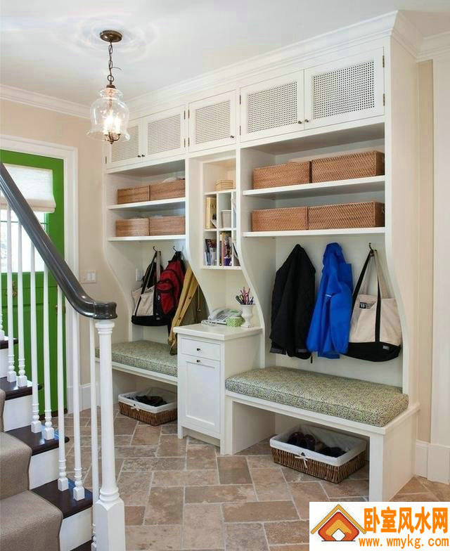 广州入户玄关装修风水,看完后吓了一跳!