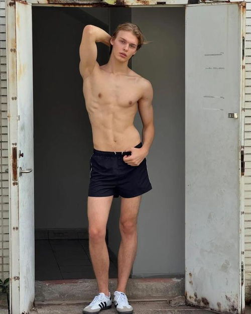 1975年属兔的运势和财运 1975年几月出生的兔好 1975年属兔的运势和财运 1975年几月出生的兔好