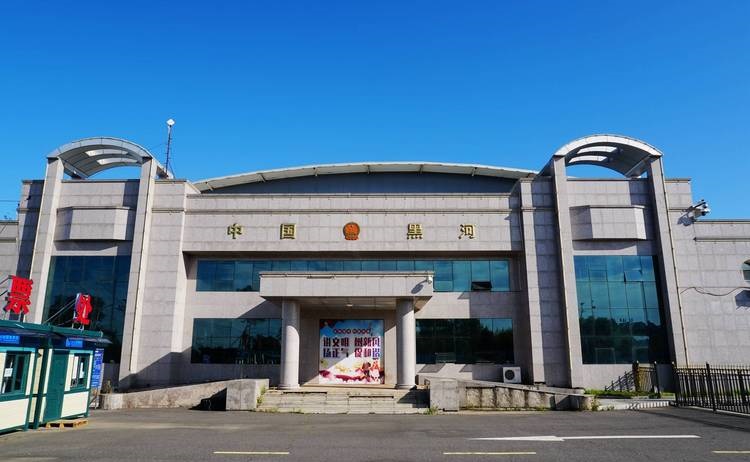 梦见自己打猪草 五十岁以上的女人梦见蛇是啥 梦见自己打猪草 五十岁以上的女人梦见蛇是啥