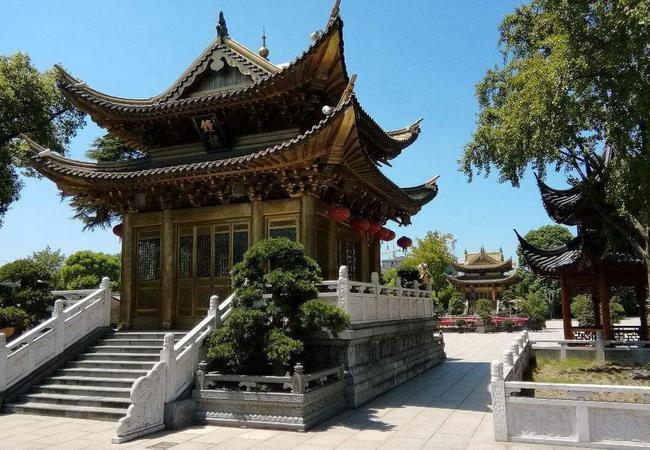 客厅灯要注意哪些风水 客厅几个灯好风水 客厅灯要注意哪些风水 客厅几个灯好风水