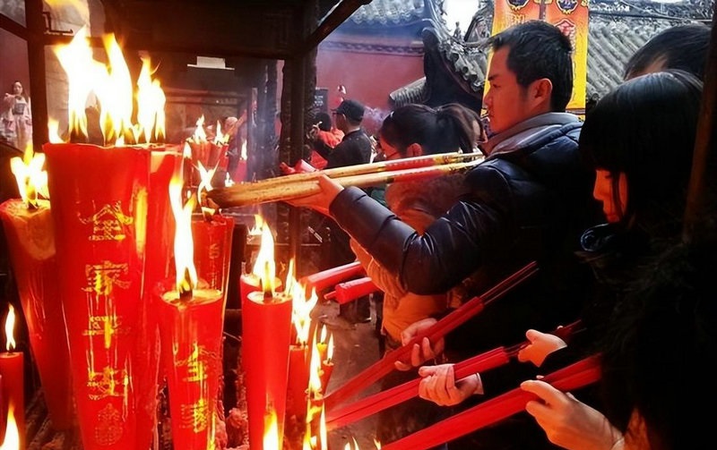传说中的阴宅风水宝地故事 传说中的阴宅风水宝地故事
