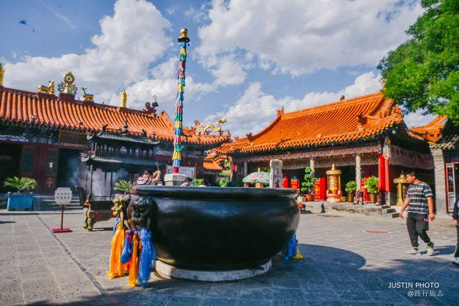 ��������������������������Щ