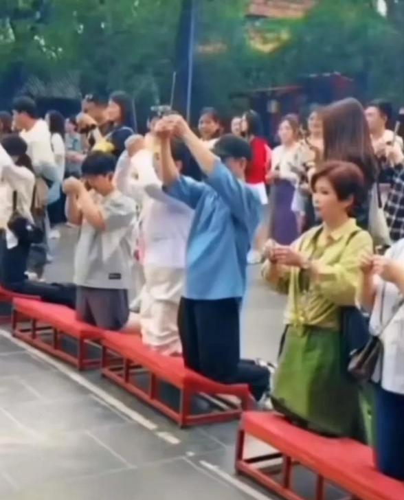 �귨����������12.6-12.12_��һ���ˣ�С��ռ������12.612.12