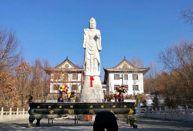 职场怎么看手相女 职场怎么看手相女