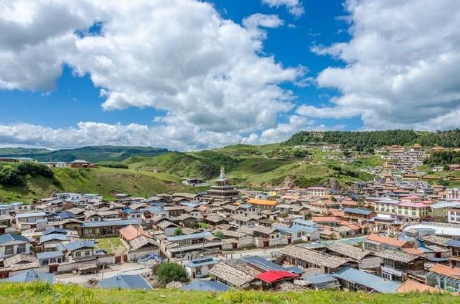 男马和十二生肖女婚配如何 男马和十二生肖女婚配如何