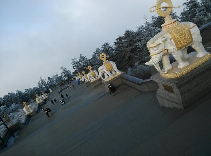 ���׷�ˮ�������й���Ů���׺ͷ�ˮ