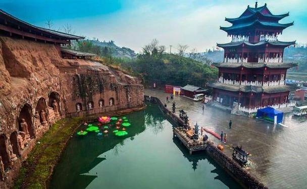 ���伪��һ����