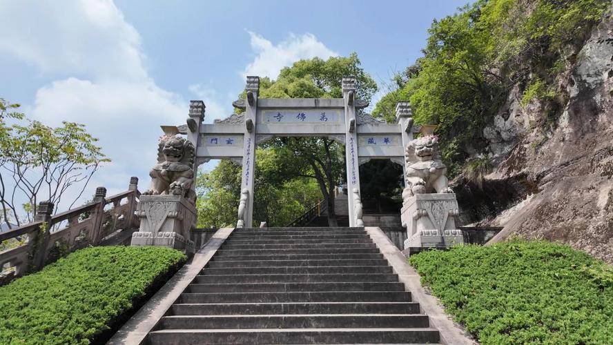 吕祖灵签抽签5签_婚姻是否幸福和谐(吕祖灵签抽签5签婚姻质量令人担忧吗) 吕祖灵签抽签5签_婚姻是否幸福和谐(吕祖灵签抽签5签婚姻质量令人担忧吗)