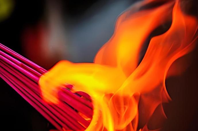 ǷӰݹϵĺг(ԻݹϵķˮӰ)