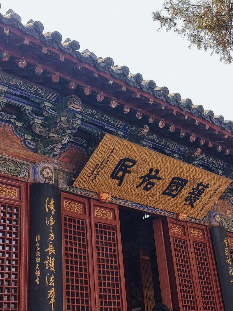 家中石头摆放哪里风水最好 正对入户门放石头 家中石头摆放哪里风水最好 正对入户门放石头