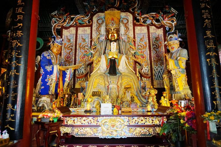 10��25�����ջ�����ɫ����������Ы����