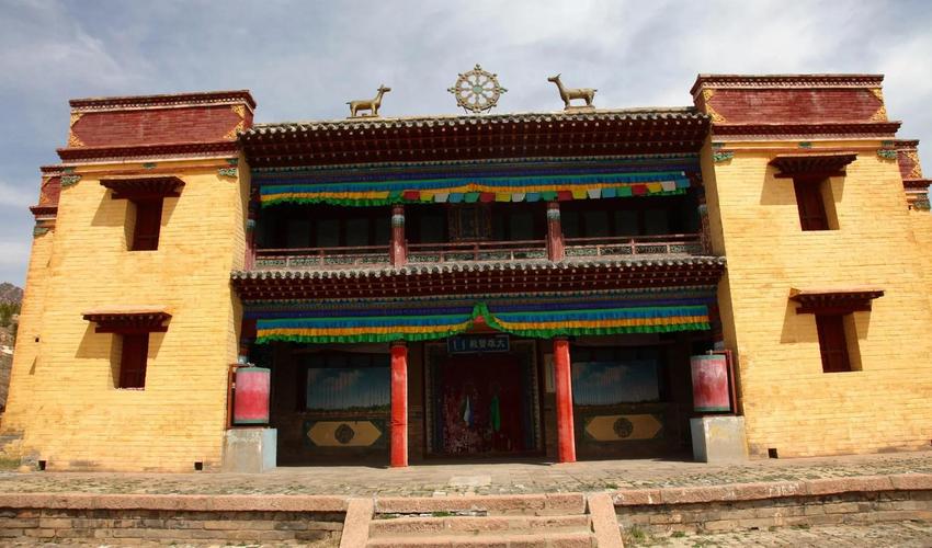 �칫�Ҳ�λ����������,�칫�ҷ�ˮ֮�����ʺϷ�