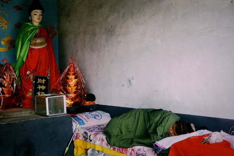 晚年为子女操劳的手相 晚年为子女操劳的手相