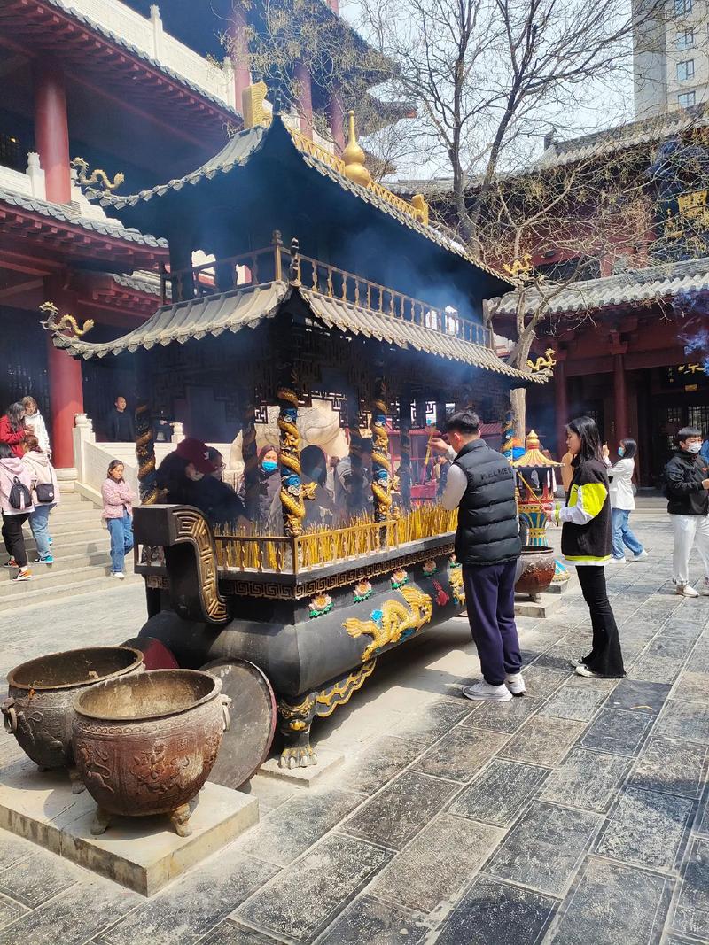 祖坟阴宅风水宝地蛇形地 祖坟阴宅风水宝地蛇形地
