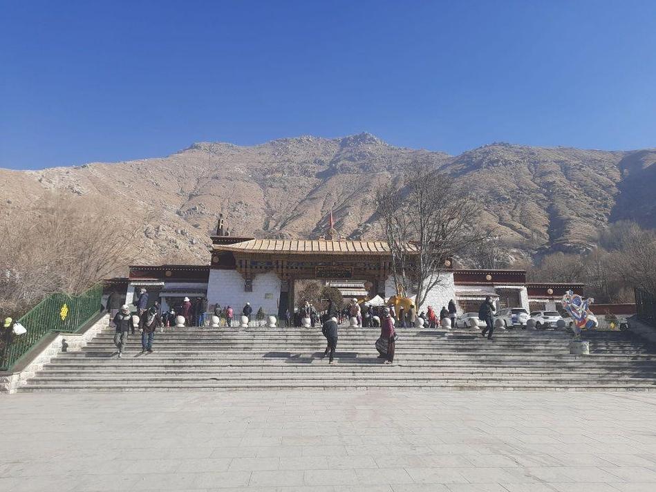 庚寅日生人的富贵八字 请高人看看我庚寅日主 庚寅日生人的富贵八字 请高人看看我庚寅日主