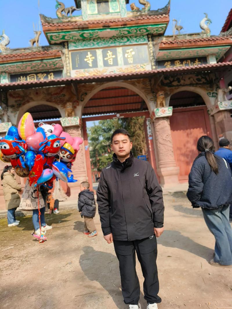 属鸡人2025年8月运势 属鸡人2025年8月运势