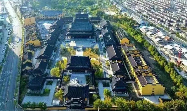阴宅对面的朝山应该怎么对 阴宅对面的朝山应该怎么对