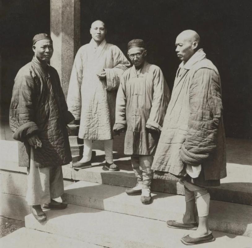 �α������ݹ��ĵ��Ӿ�