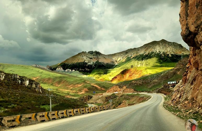 ����լ��������