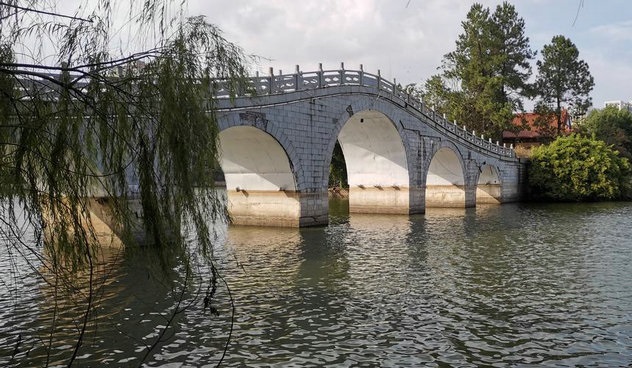 �ڼҾӷ�ˮ�е�����ʲô������(�������ˮ�����й�ϵ��)