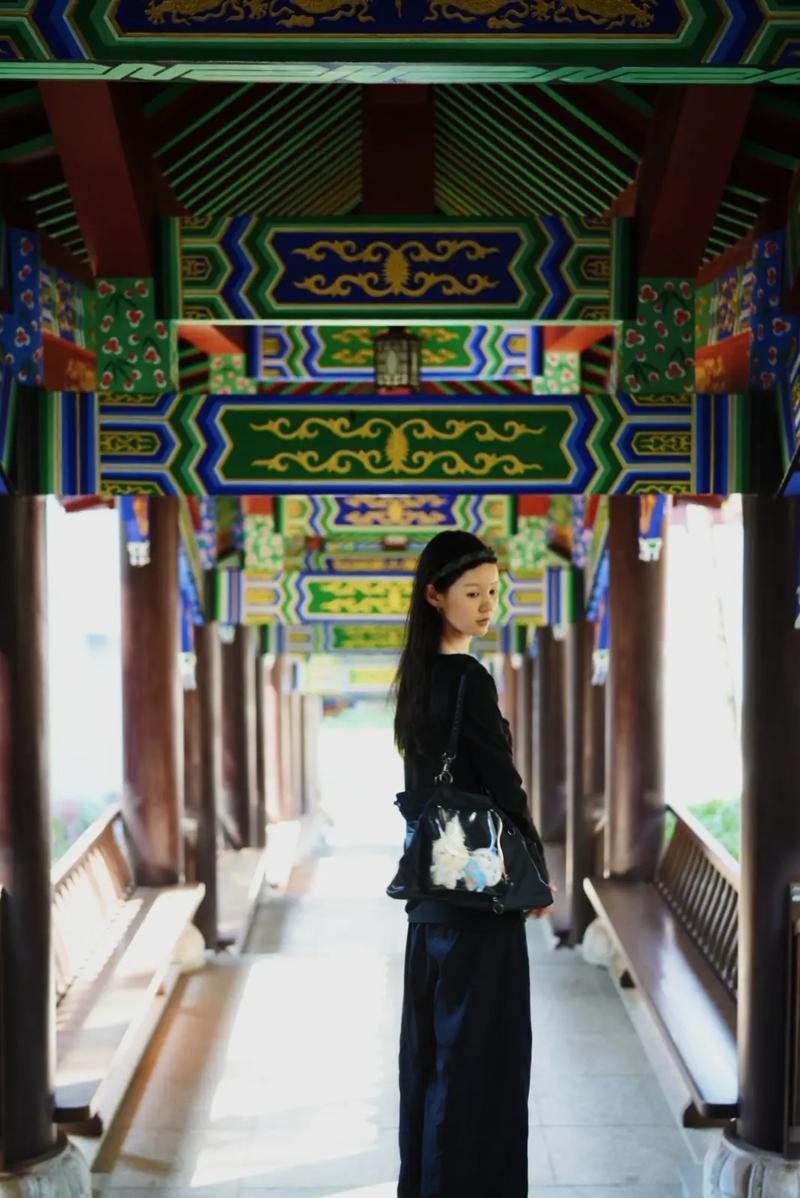 演员沈星和冯小刚曾和冯小刚夜宿8小时她是谁 演员沈星和冯小刚曾和冯小刚夜宿8小时她是谁