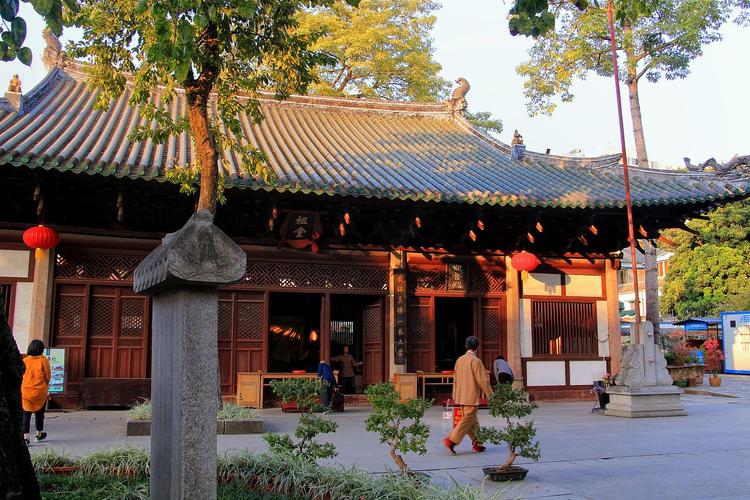 年柱纳音涧下水 涧下水命生于几月更好 年柱纳音涧下水 涧下水命生于几月更好