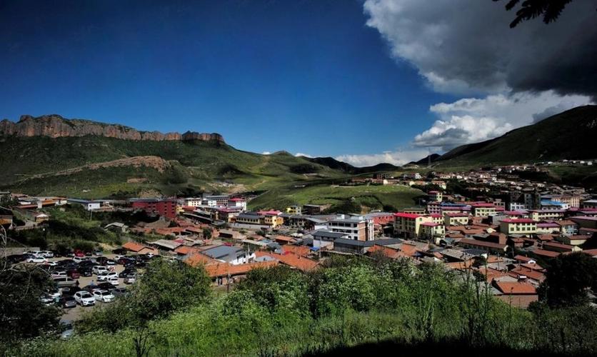 衣柜风水摆放禁忌 房间的柜子风水摆设禁忌 (摆柜子风水禁忌图解大全集) 衣柜风水摆放禁忌 房间的柜子风水摆设禁忌 (摆柜子风水禁忌图解大全集)