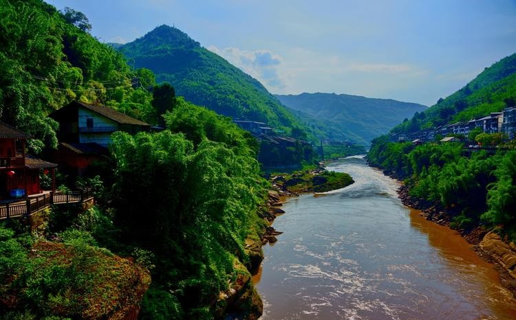 ���ҰڷżҾߵķ�ˮ�������ҼҾ߰����ˮ��Ҫע��ʲô