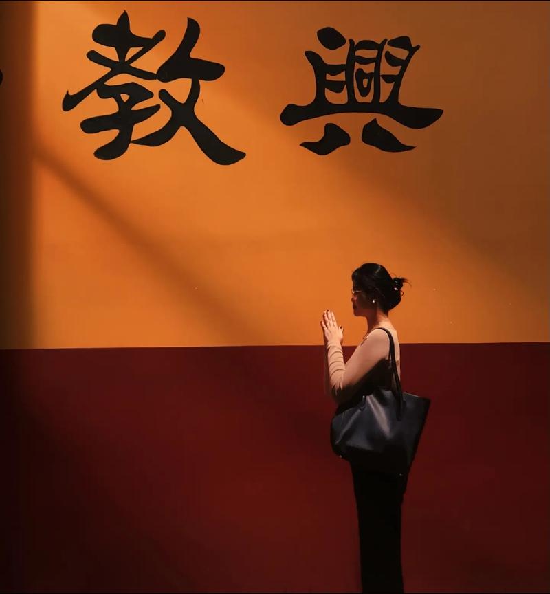 于月仙车辆撞骆驼警方公布于月仙车祸现场细 于月仙车辆撞骆驼警方公布于月仙车祸现场细