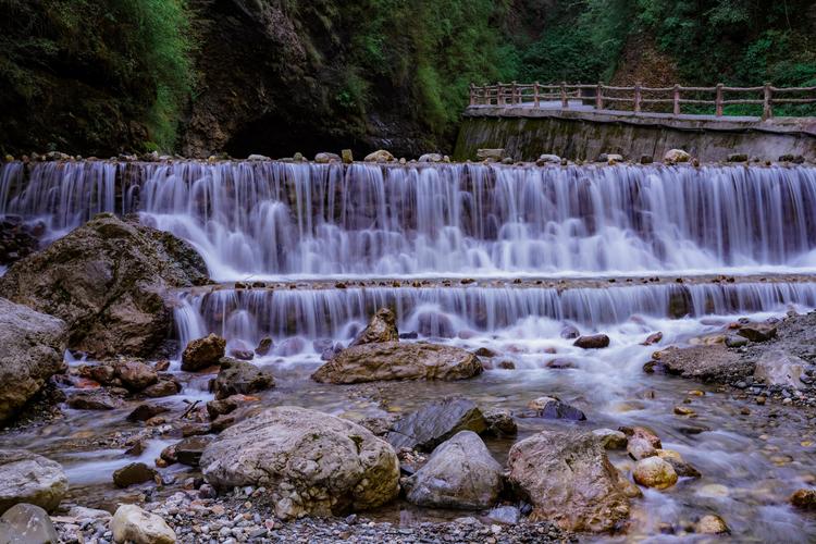 �����������Ů��ȡ���ķ���(֣������������)